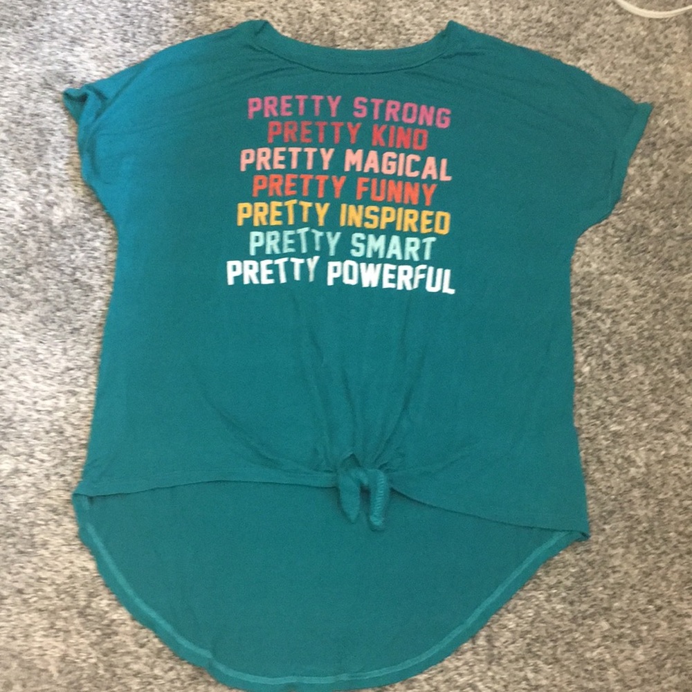 This is a cute and really soft simple t shirt!